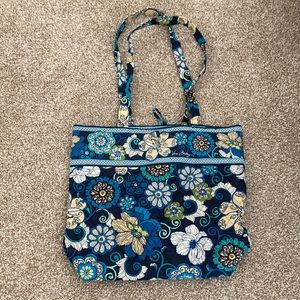 Vera Bradley tote bag